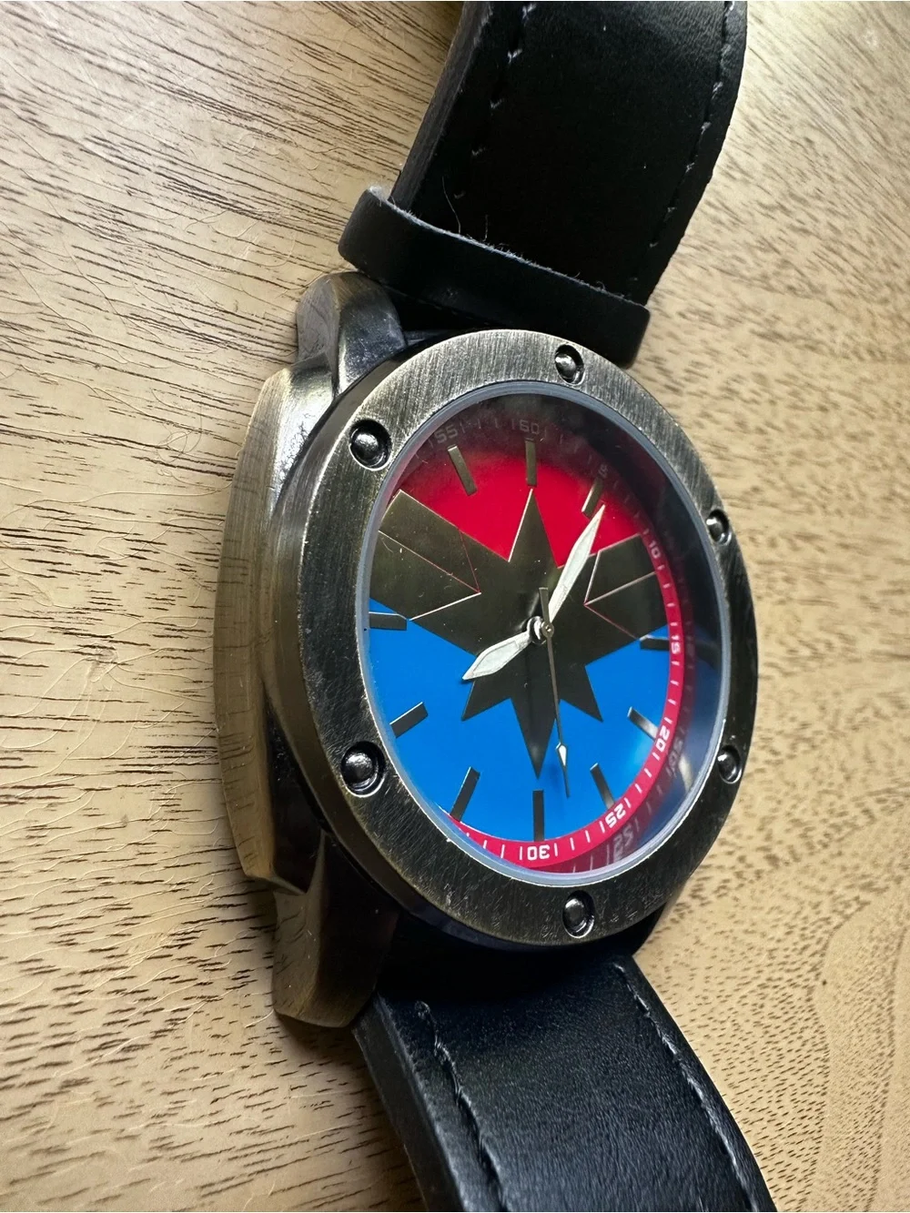 Comics Captain Marvel Sports Dress Watch Unisex
